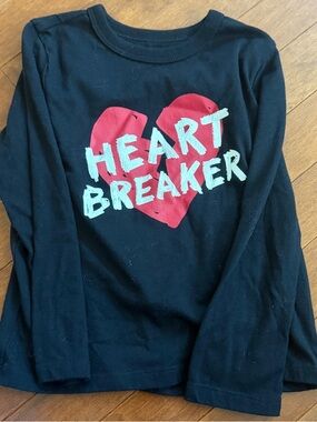 The Children's Place Black Long Sleeve Tee with Red Heart Graphic